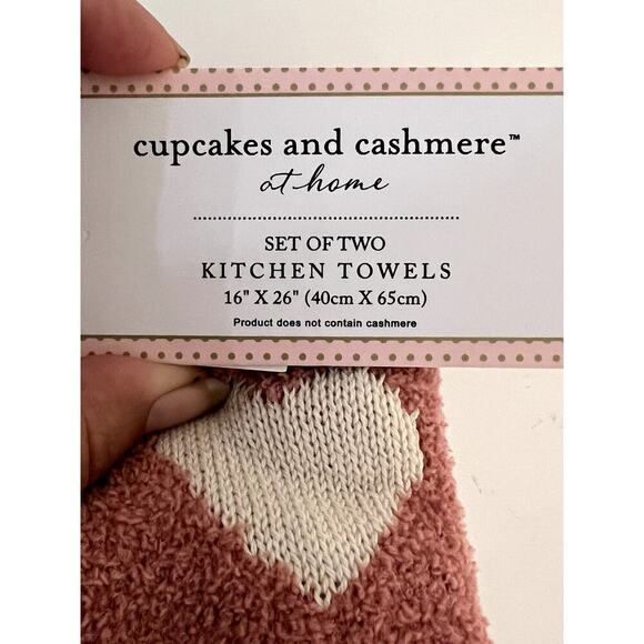 Cupcakes and Cashmere Hand Towels Pink Hearts Pink White Set of Two - Picture 3 of 4